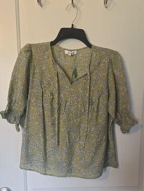 Sam Edelman Sage Green Floral Peasant Blouse. NWT.
